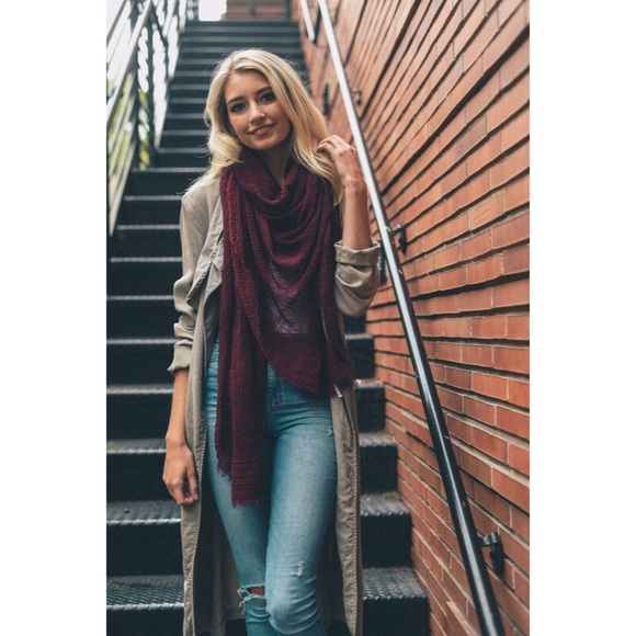 Put Together Shredded Light Scarf - Burgundy - Picture 3 of 4